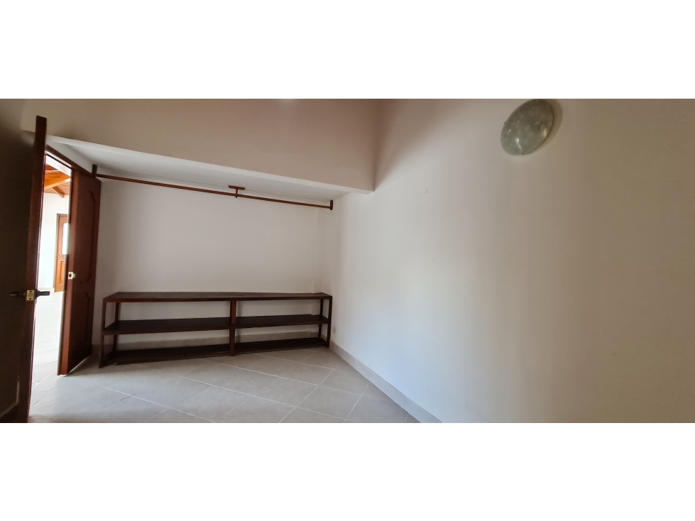 VENDO CASA AMPLIA EN CHINACOTA BARRIO LA CRISANA — foto 6
