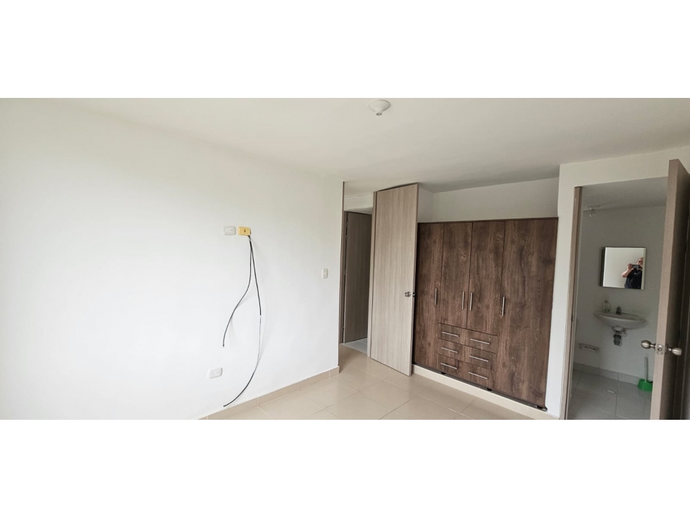 ARRIENDO APARTAMENTO PARA ESTRENAR EN CHINACOTA - 3