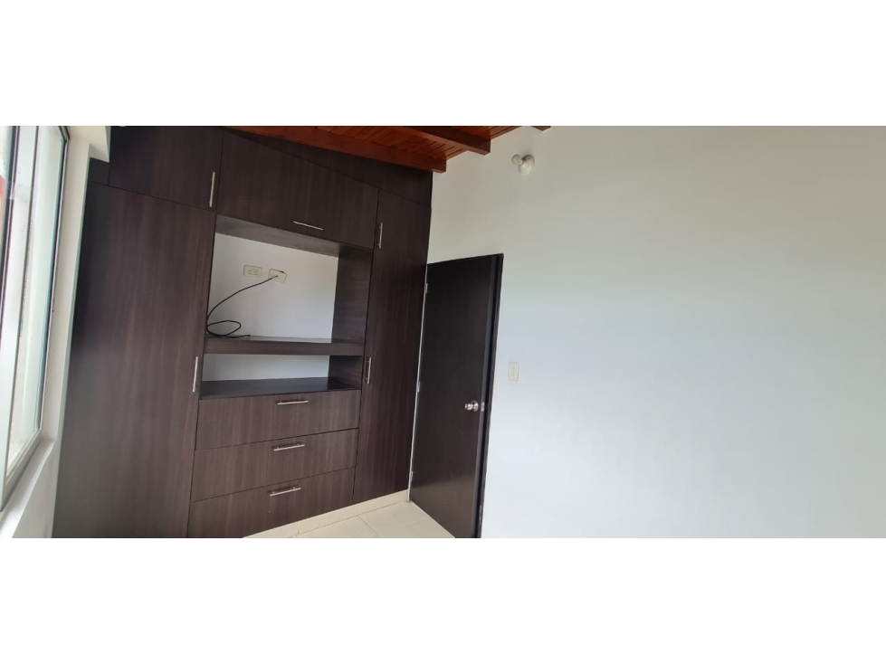 VENDO APARTAMENTO EN CHINACOTA - 5