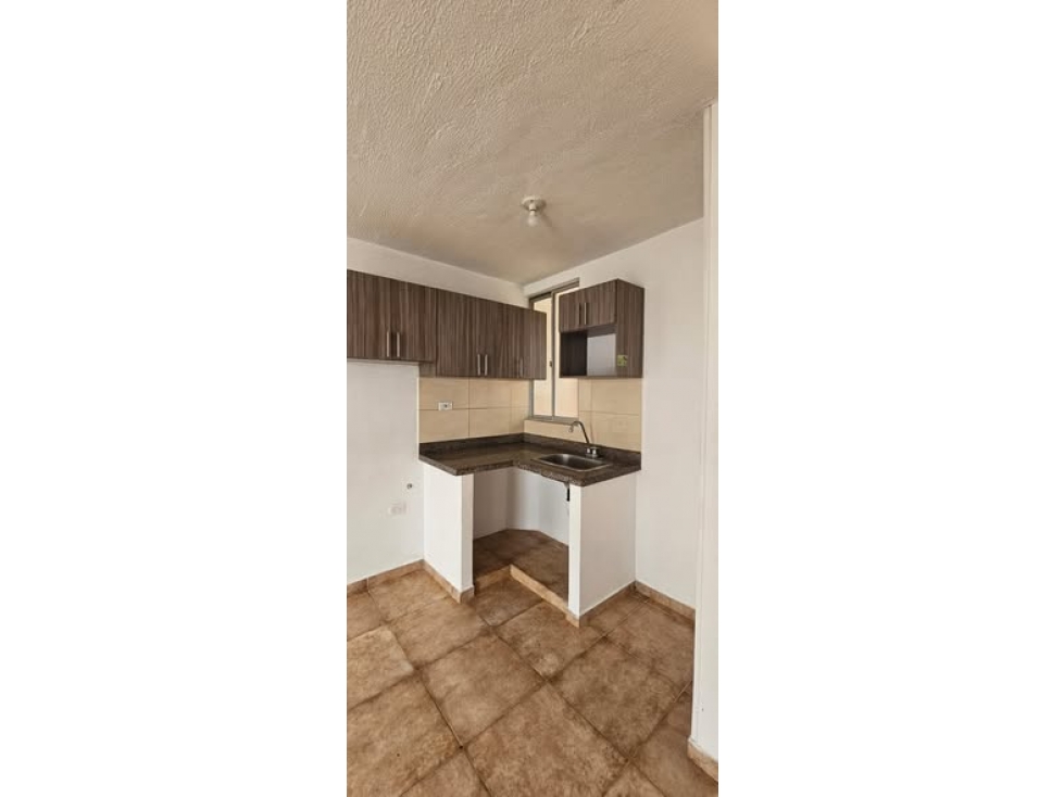 ARRIENDO CASA EN CONJUNTO CERRADO DE CHINACOTA — foto 2