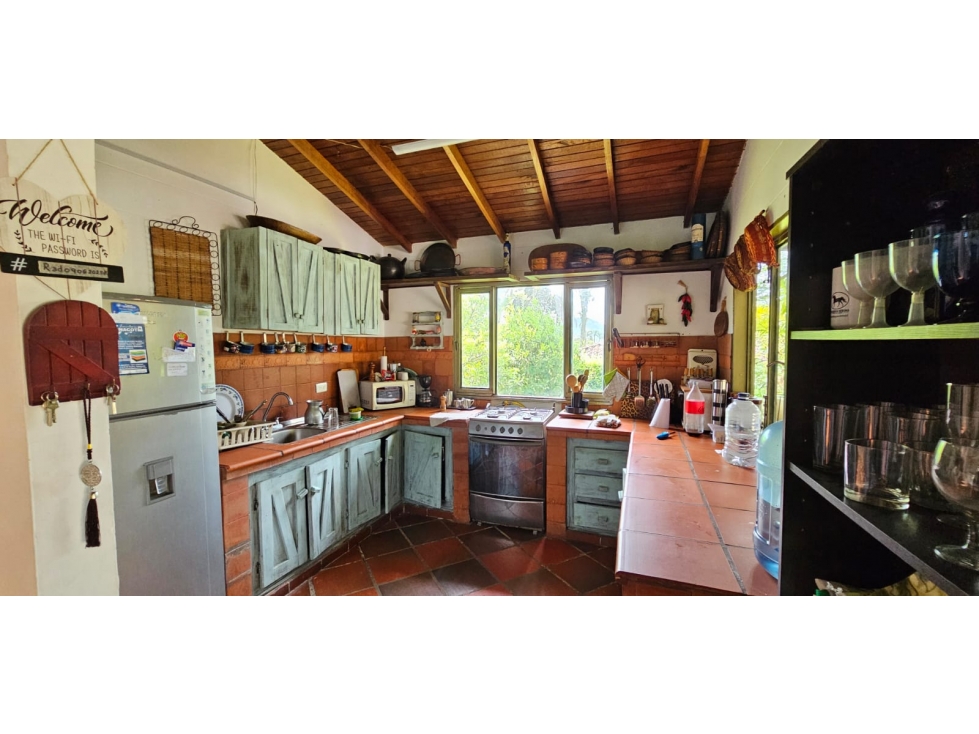 VENDO CABAÑA AMOBLADA ECONOMICA EN CHINACOTA