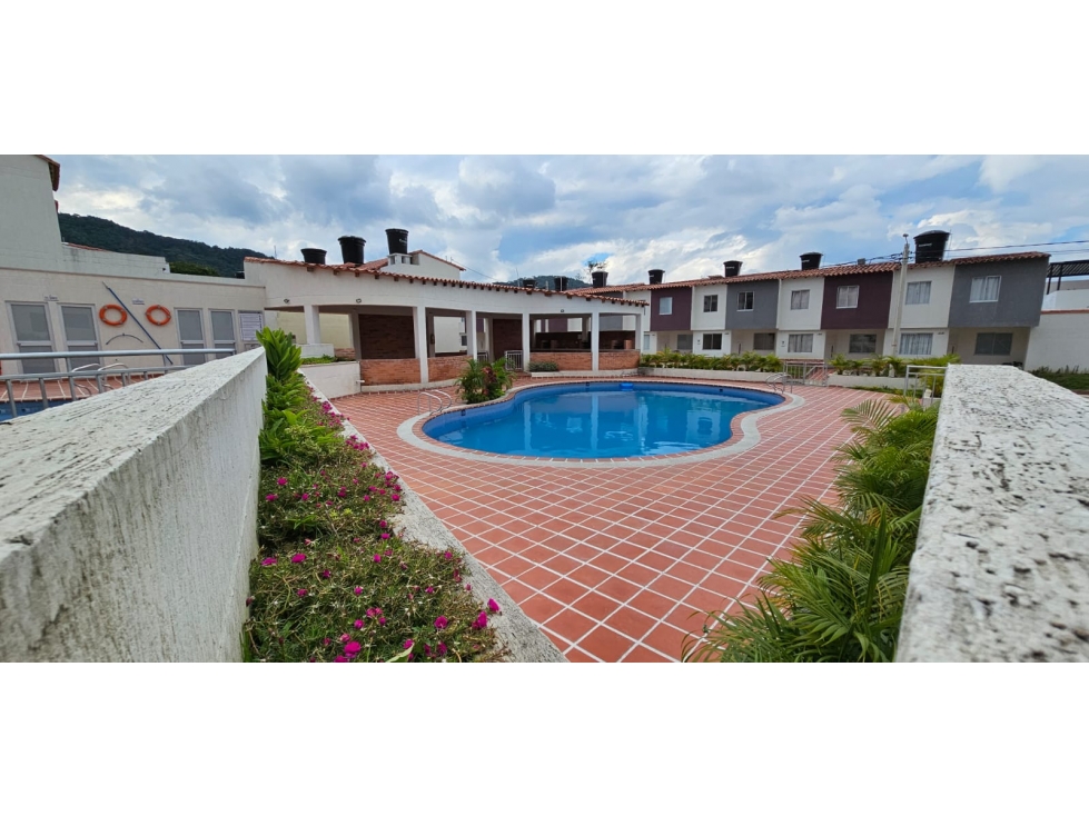 ARRIENDO CASA AMOBLADA EN CHINACOTA
