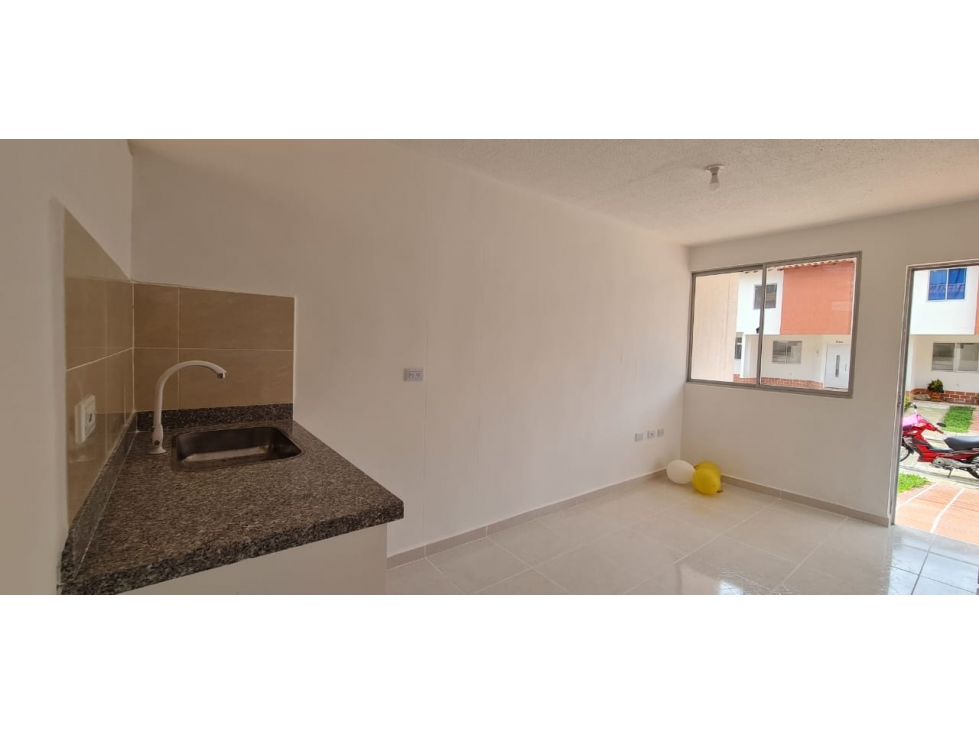 ARRIENDO CASA CONJUNTO CERRADO PALAMANOVA CHINACOTA - 2