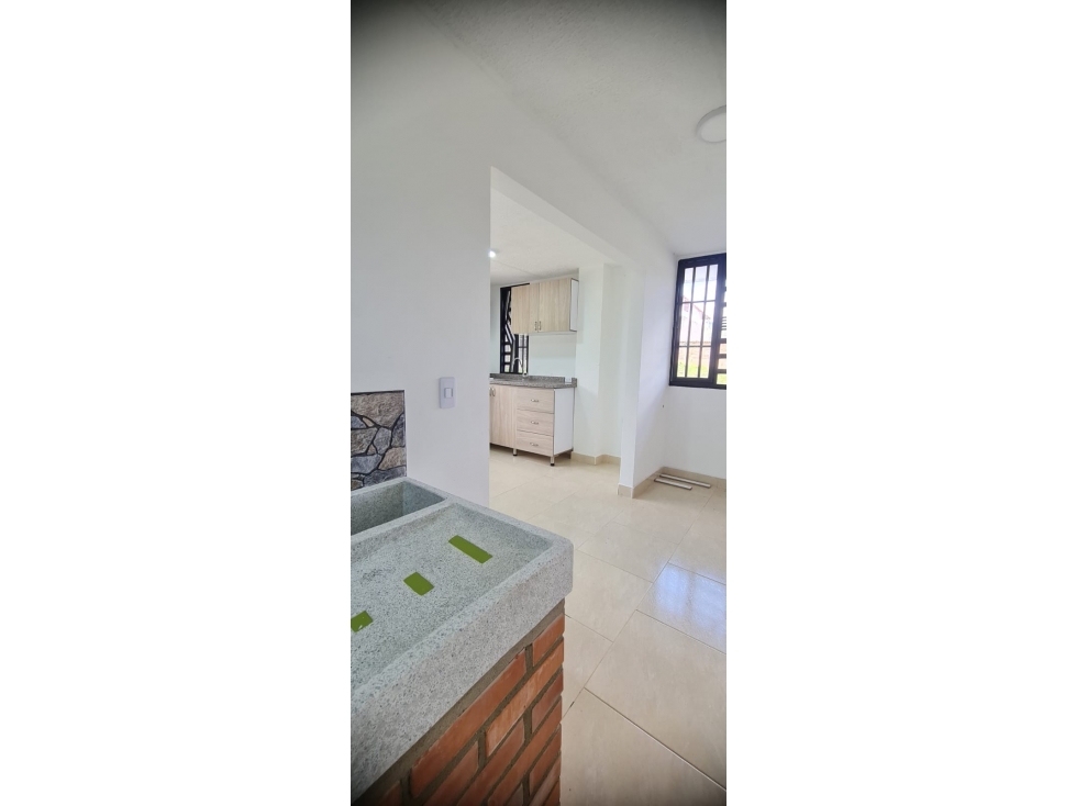 ARRIENDO APARTAMENTO PARA ESTRENAR EN CHINACOTA - 4