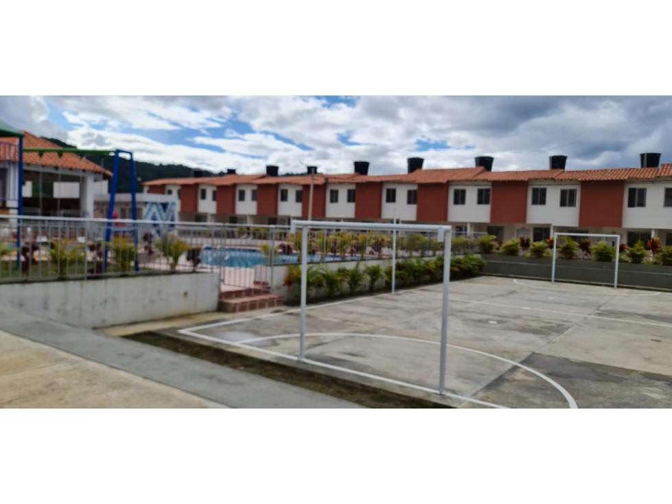 ARRIENDO CASA CONJUNTO CERRADO PALAMANOVA CHINACOTA - 6