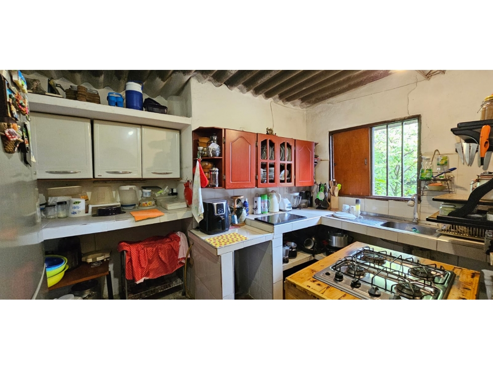 VENDO CASALOTE URBANA EN CHINACOTA - 6