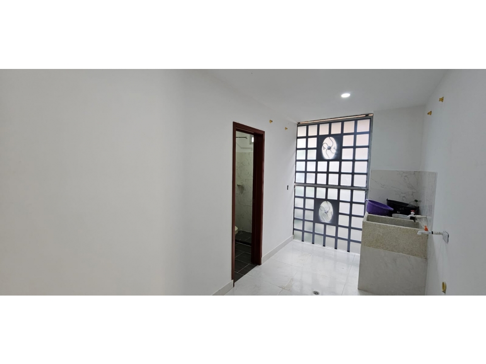 ARRIENDO CASA PARA ESTRENAR EN CHINACOTA - 4