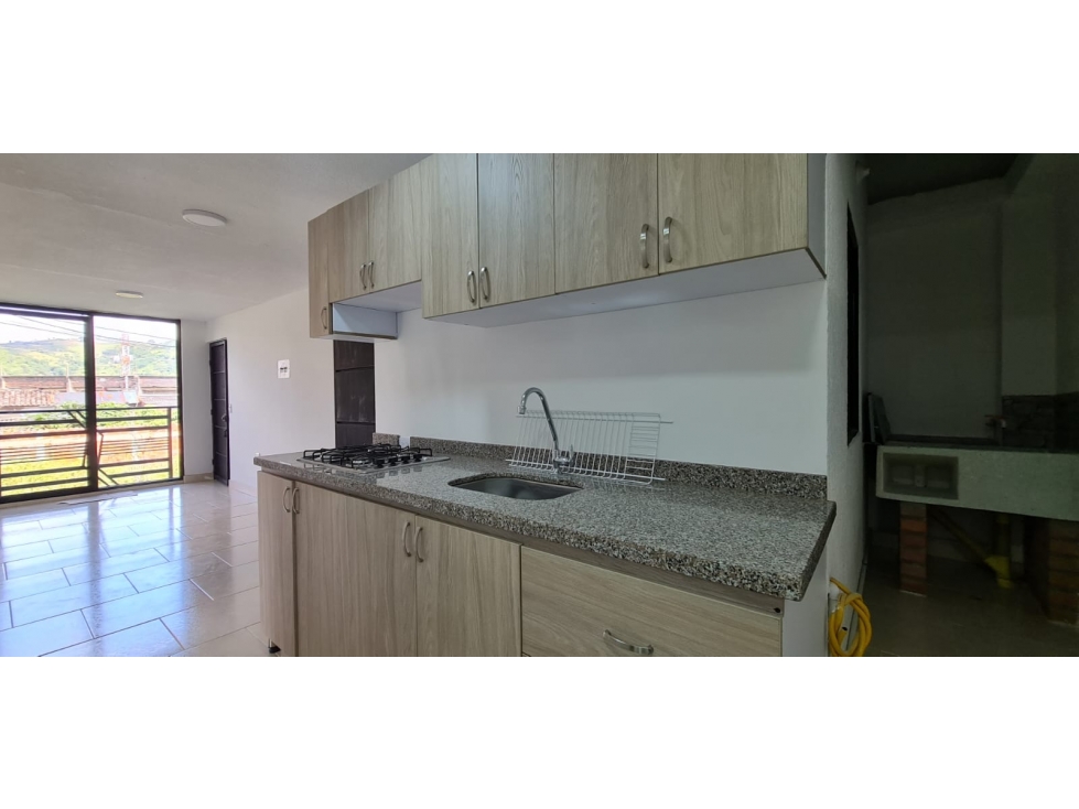 ARRIENDO APARTAMENTO EN CHINACOTA - 1
