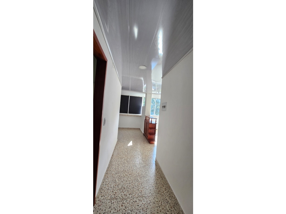 ARRIENDO APARTAESTUDIO FENTE AL PARQUE PRINCIPAL DE CHINACOTA - 5