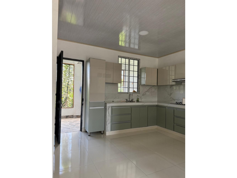 ARRIENDO APARTAMENTO DE SEGUNDO PISO PARA ESTREÑAR EN CHINACOTA - 3