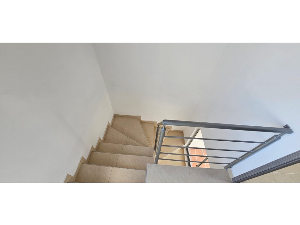 ARRIENDO CASA ECONOMICA EN CHINACOTA - 6