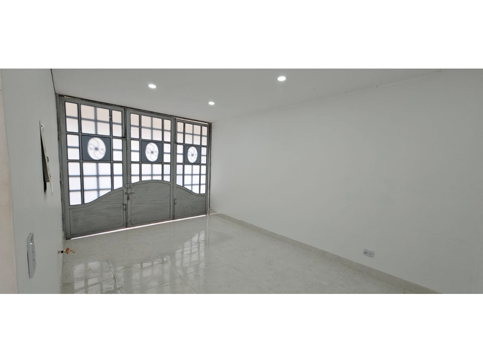 ARRIENDO CASA PARA ESTRENAR EN CHINACOTA - 6