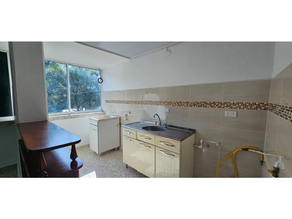 ARRIENDO APARTAESTUDIO FENTE AL PARQUE PRINCIPAL DE CHINACOTA - 1