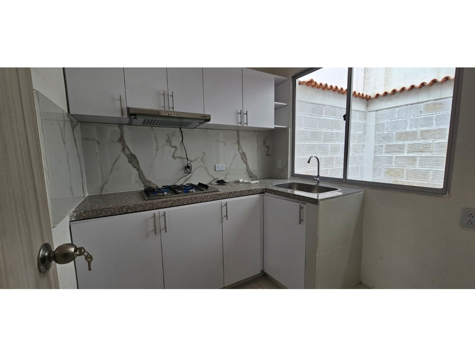 ARRIENDO CASA EN CONJUNTO PALMANOVA DE CHINACOTA