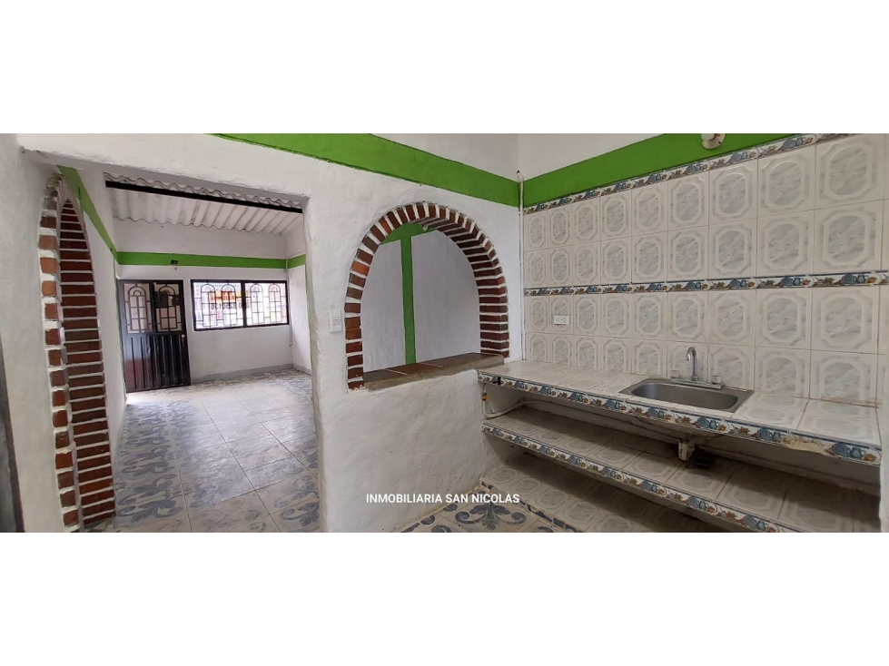 VENDO CASA ECONOMICA EN CHINACOTA - 1
