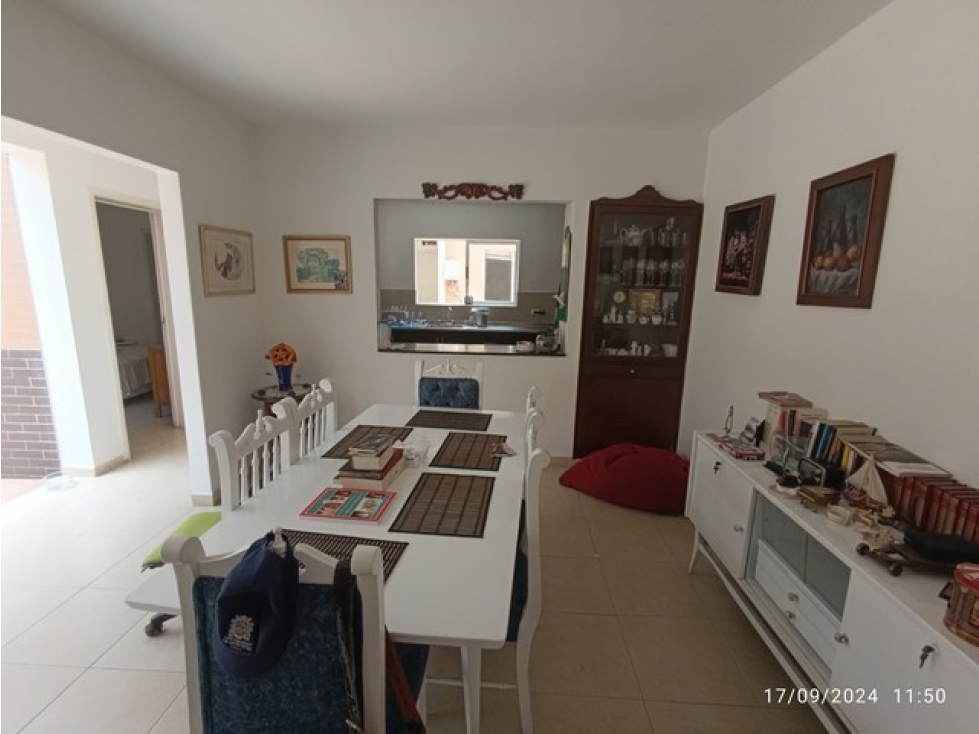 VENDO CASA ESQUINERA DE 210 m², PISO 2 EN PRADO CENTRO EN MEDELLÍN