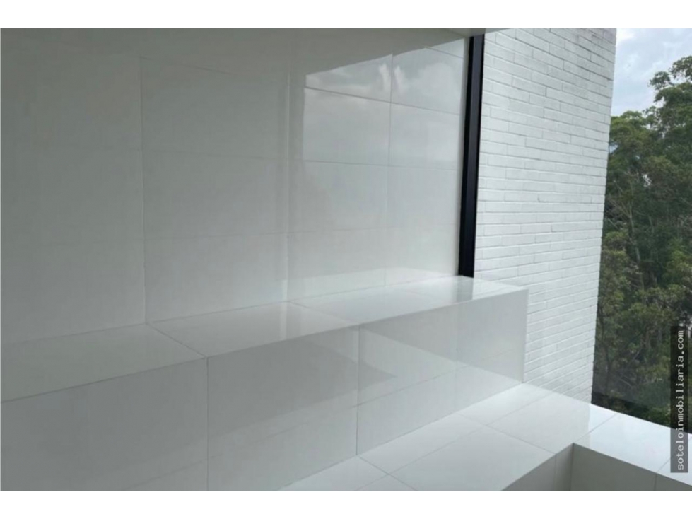 VENDO APARTAMENTO AMOBLADO EN EL POBLADO SECTOR SAN LUCAS PARA RENTA — foto 4