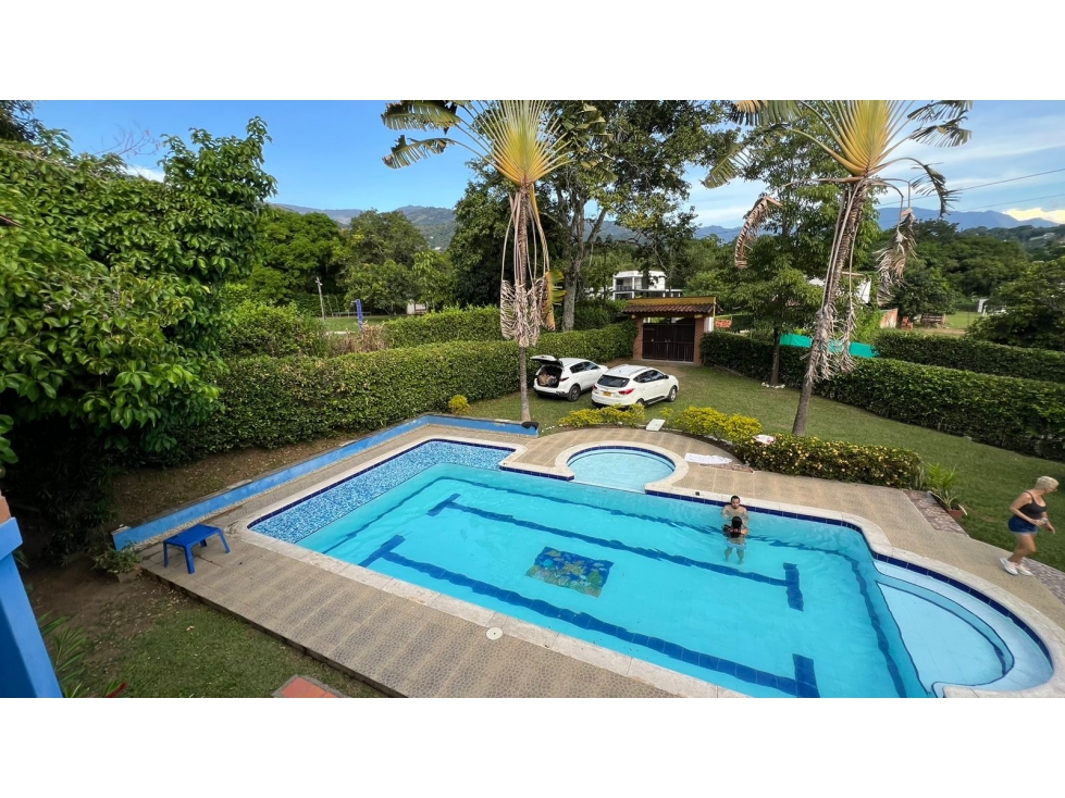 VENDO FINCA EN SOPETRÁN DE 970 m² CON PISCINA Y A 2 KM DEL PUEBLO