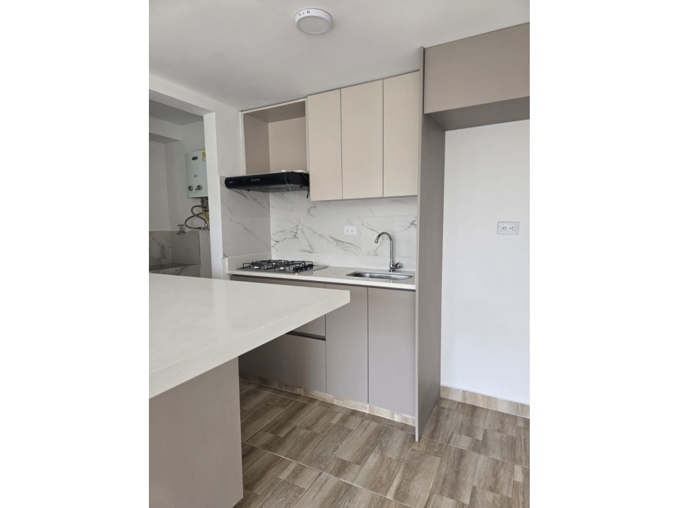 VENDO APARTAMENTO SECTOR EL TRAPICHE EN BELLO DE 55 m² PISO 8 — foto 3