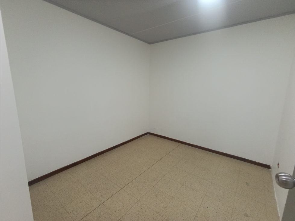 Oficina en Venta en Guayabal, cerca a la Estación del Metro Aguacatala — foto 5