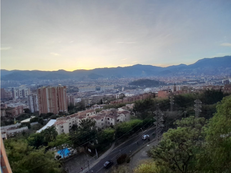 APARTAMENTO EN VENTA EN LA LOMA DEL INDIO - SU PROPIEDAD