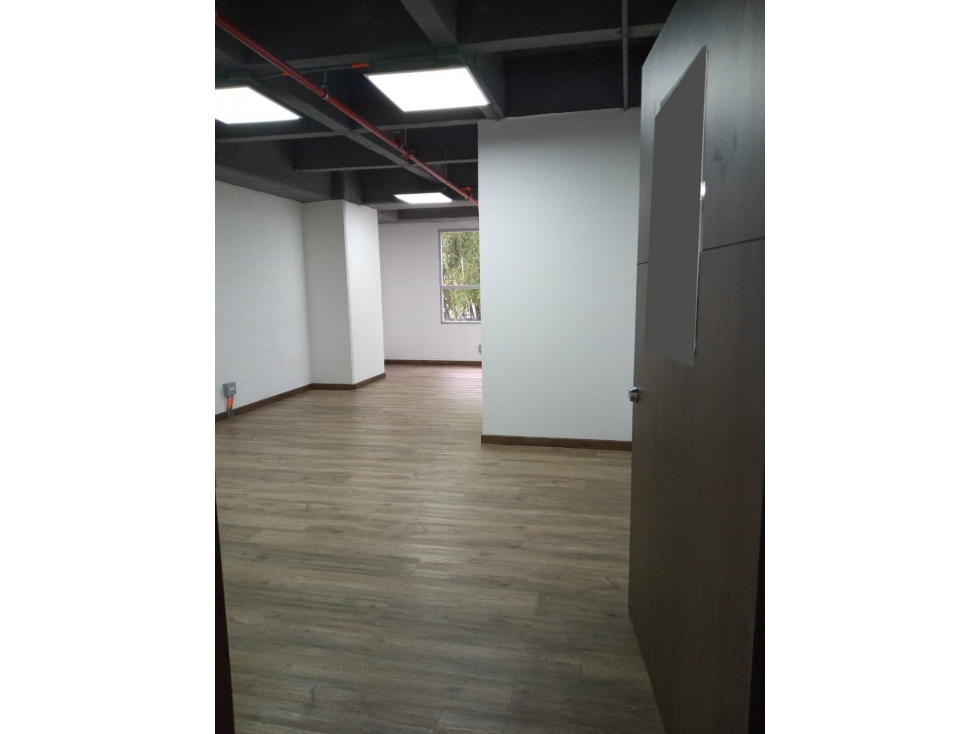 VENDO OFICINA EN EL BARRIO PORVENIR DE RIONEGRO DE 35.86 m², PISO 2 - 4