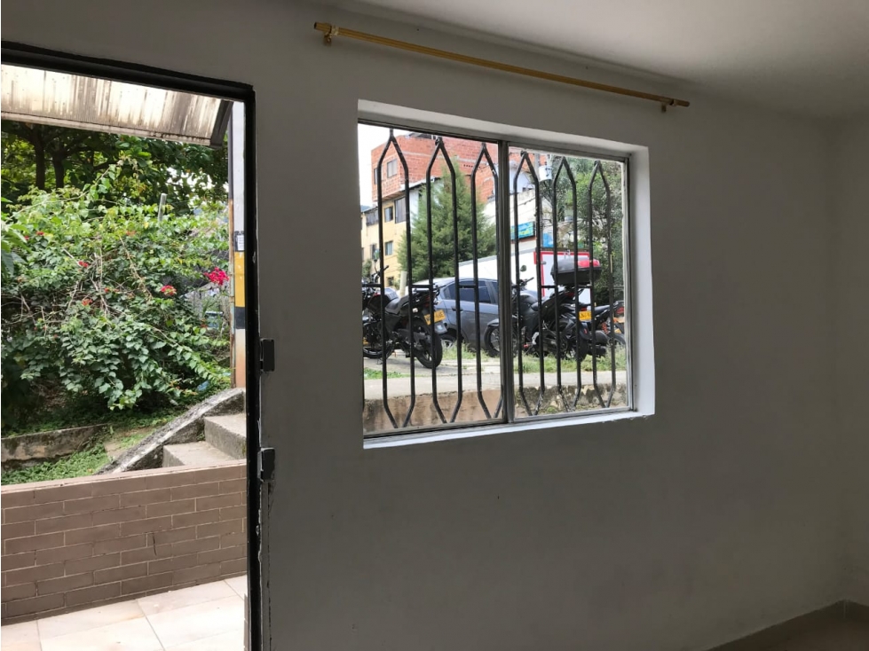 INVERSION, CASA DIVIDIDA EN 3 APARTAMENTOS INDEPENDIENTES — foto 2