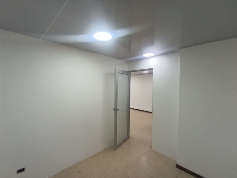 Oficina en Venta en Guayabal, cerca a la Estación del Metro Aguacatala — foto 6