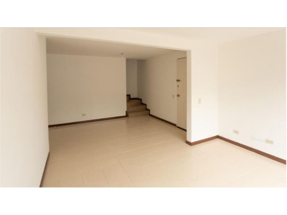 Casa en Venta en Belén La Mota Medellín, de 3 niveles | SU PROPIEDAD — foto 4