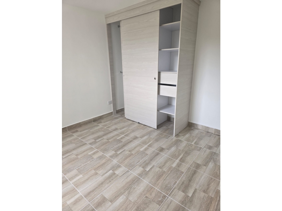 VENDO APARTAMENTO SECTOR EL TRAPICHE EN BELLO DE 55 m² PISO 8 — foto 6