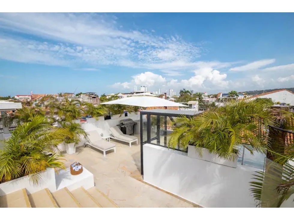 Lujosa casa Colonial en venta - San diego