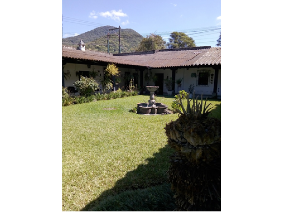 EN VENTA EN ANTIGUA GUATEMALA PROPIEDAD GRANDE