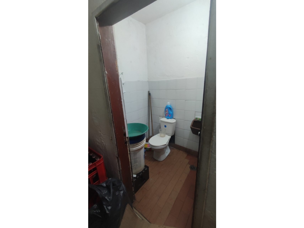 VENDO CASA DE USO MIXTO EN FUSA, BARRIO LUXEMBURGO! — foto 3