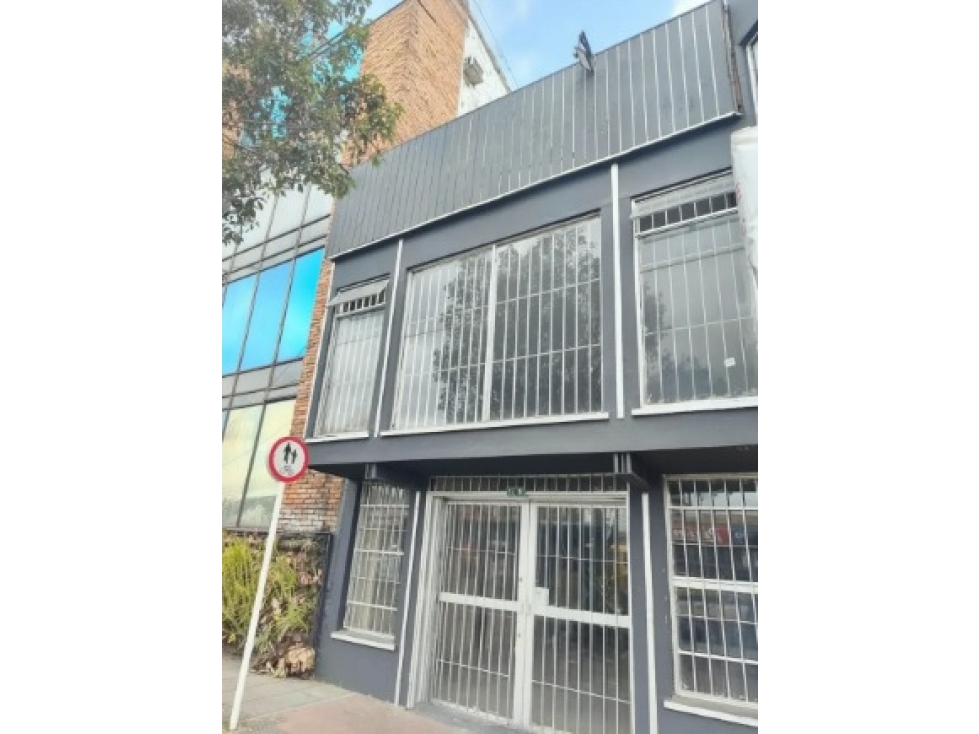 ARRIENDO LOCAL / SHOWROOM SOBRE AVENIDA CRA 30 BARRIOS UNIDOS! — foto 2