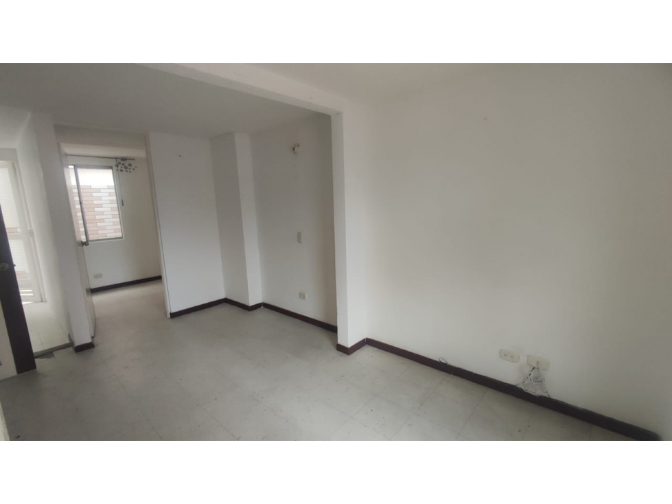 VENDO LINDA CASA 2 PLANTAS EN ZIPAQUIRÁ, BARRIO VILLA MARIA! — foto 2