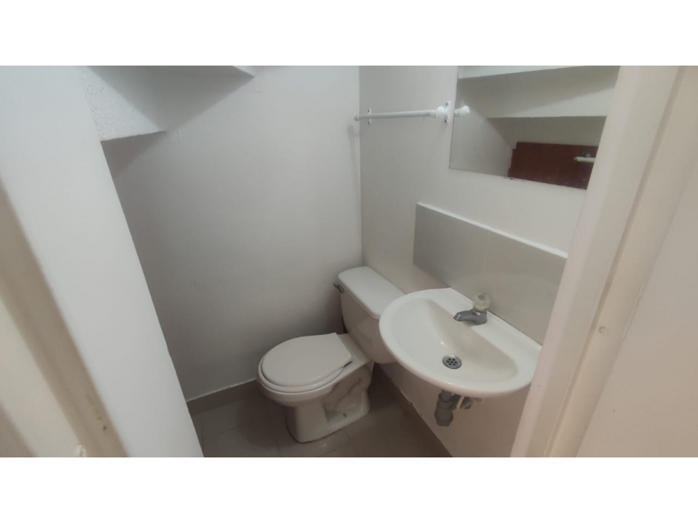 VENDO LINDA CASA 2 PLANTAS EN ZIPAQUIRÁ, BARRIO VILLA MARIA! — foto 3