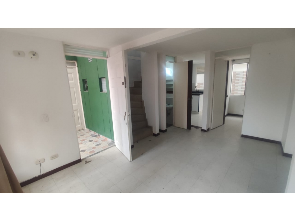 VENDO LINDA CASA 2 PLANTAS EN ZIPAQUIRÁ, BARRIO VILLA MARIA!