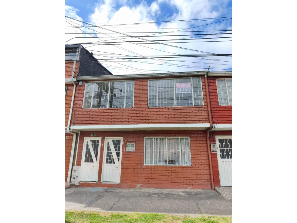 VENDO CASA VERSATIL EN PRIMAVERA QUIRIGUA PARA VIVIENDA O INVERSIÓN