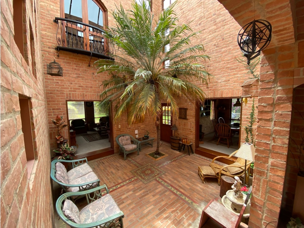 CASA CAMPESTRE EXCLUSIVA EN COTA | DISEÑO ARQUITECTÓNICO Y NATURALEZA