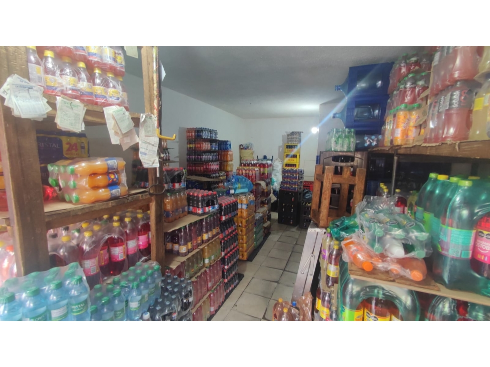 VENDO CASA DE USO MIXTO EN FUSA, BARRIO LUXEMBURGO! — foto 2