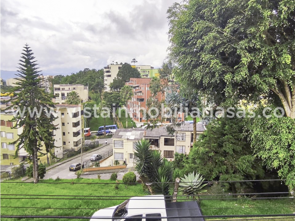 Venta Casa con Renta Sector Villa Pilar, Manizales