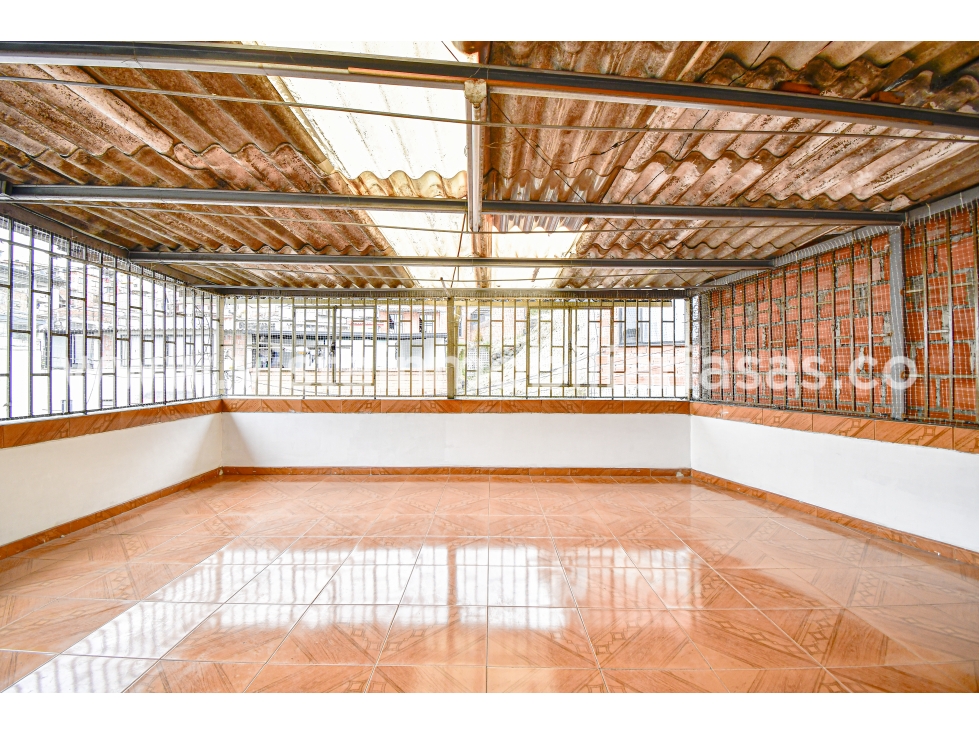 Venta Casa con Renta Sector San Jorge, Manizales