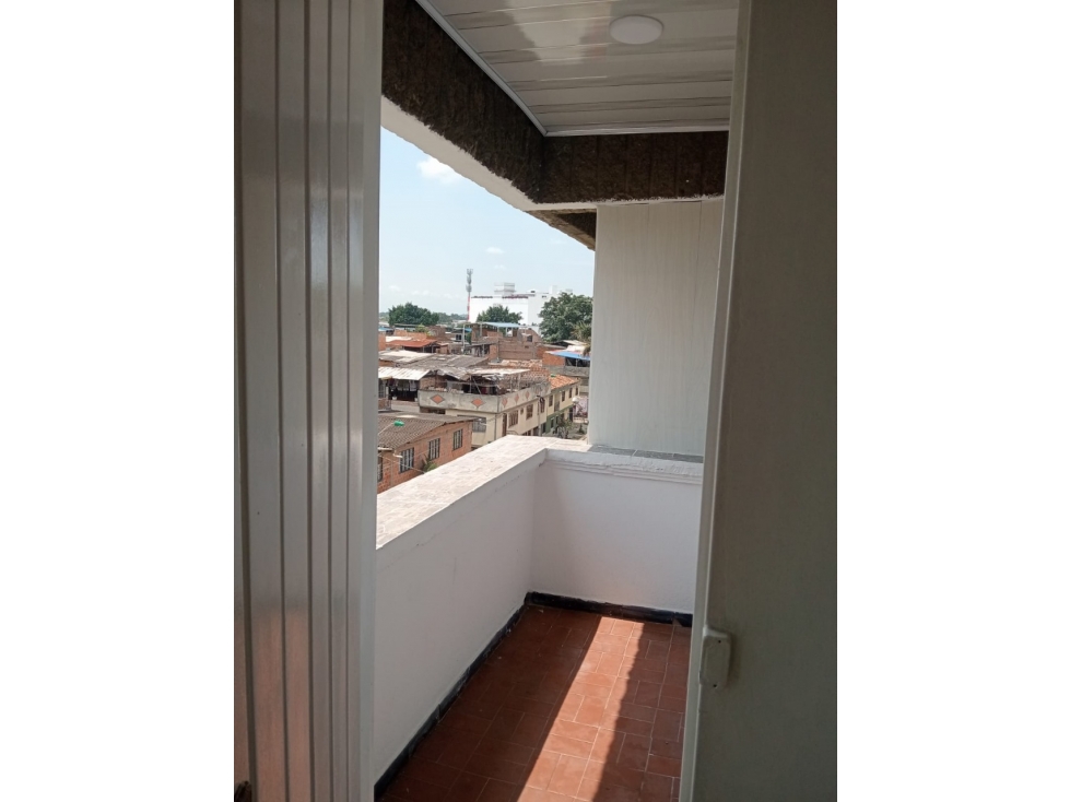 ALQUILER DE APARTAMENTO 5 PISO BARRIO SAN CARLOS — foto 5
