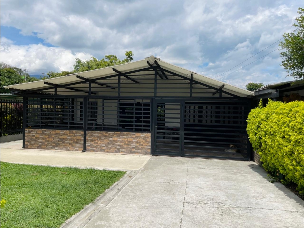 VENTA DE CASA TIPO CAMPESTRE EN LA CIUDAD DE ARMENIA