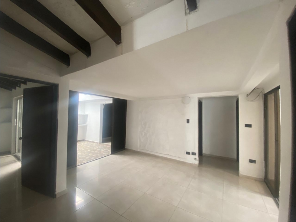 VENTA Y/O ALQUILER DE CASA EXTERNA DE UN PISO LA FLORA NRT DE CALI