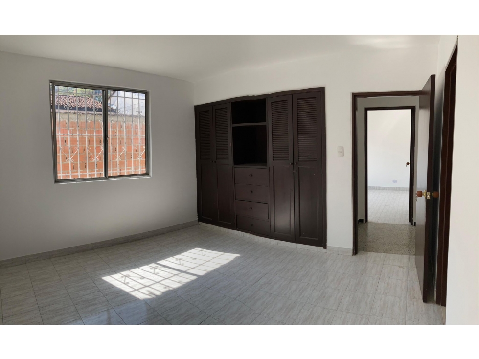 VENTA DE APARTAMENTO EN SEGUNDO PISO PAMPALINDA