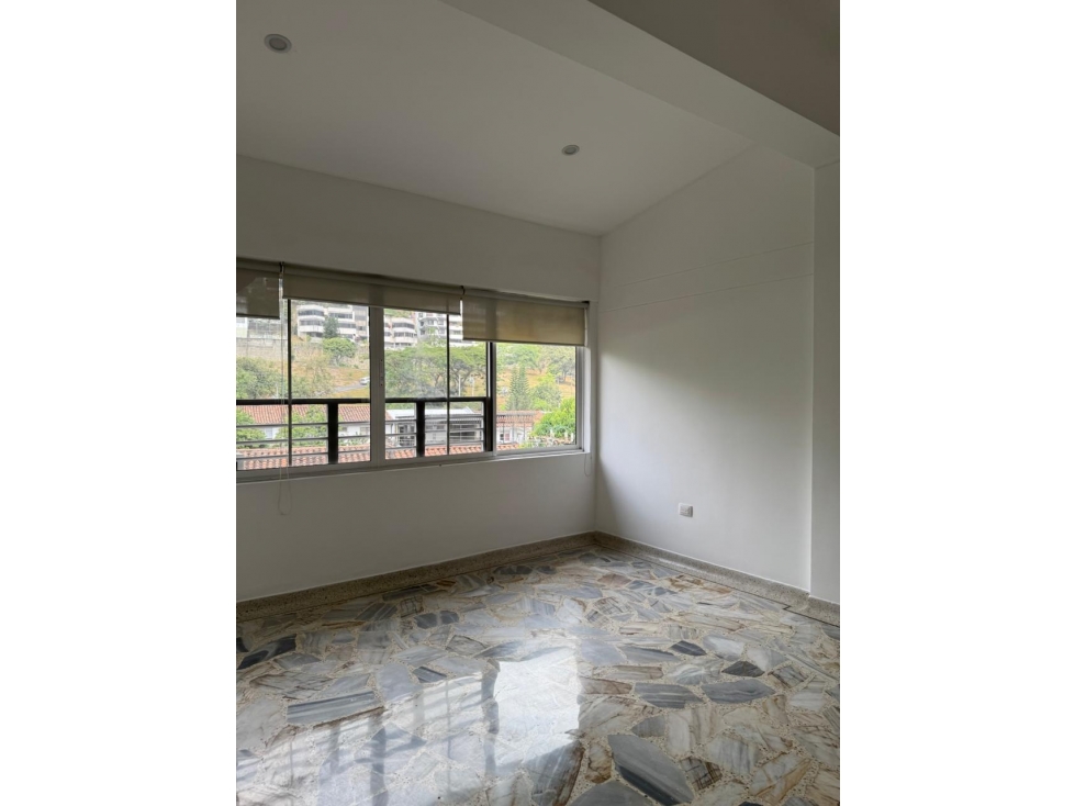 VENTA DE APARTAMENTO DUPLEX EN LA FLORA