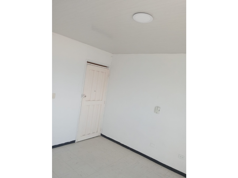 ALQUILER DE APARTAMENTO 5 PISO BARRIO SAN CARLOS — foto 3