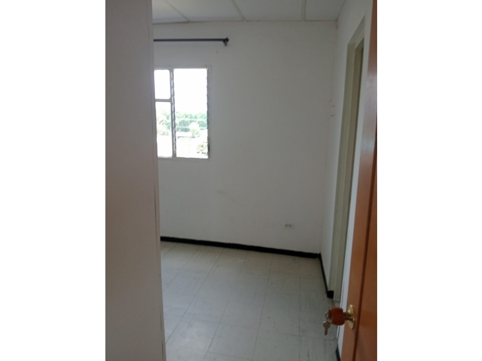ALQUILER DE APARTAMENTO 5 PISO BARRIO SAN CARLOS — foto 2