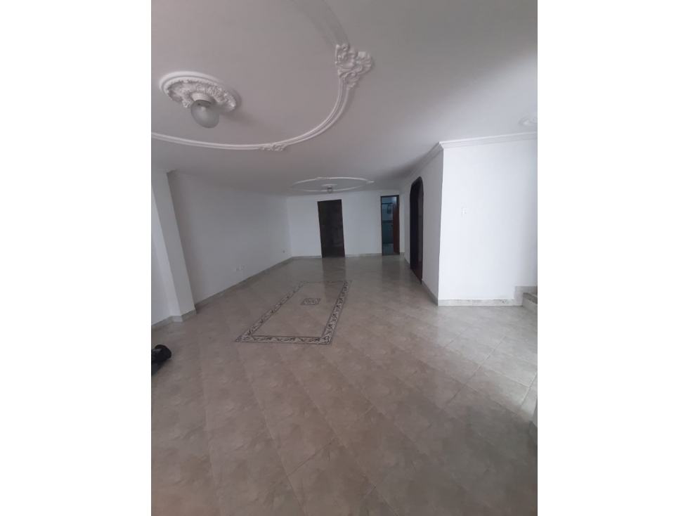 VENTA CASA ESQUINERA DOS PISOS C.R MELENDEZ — foto 2